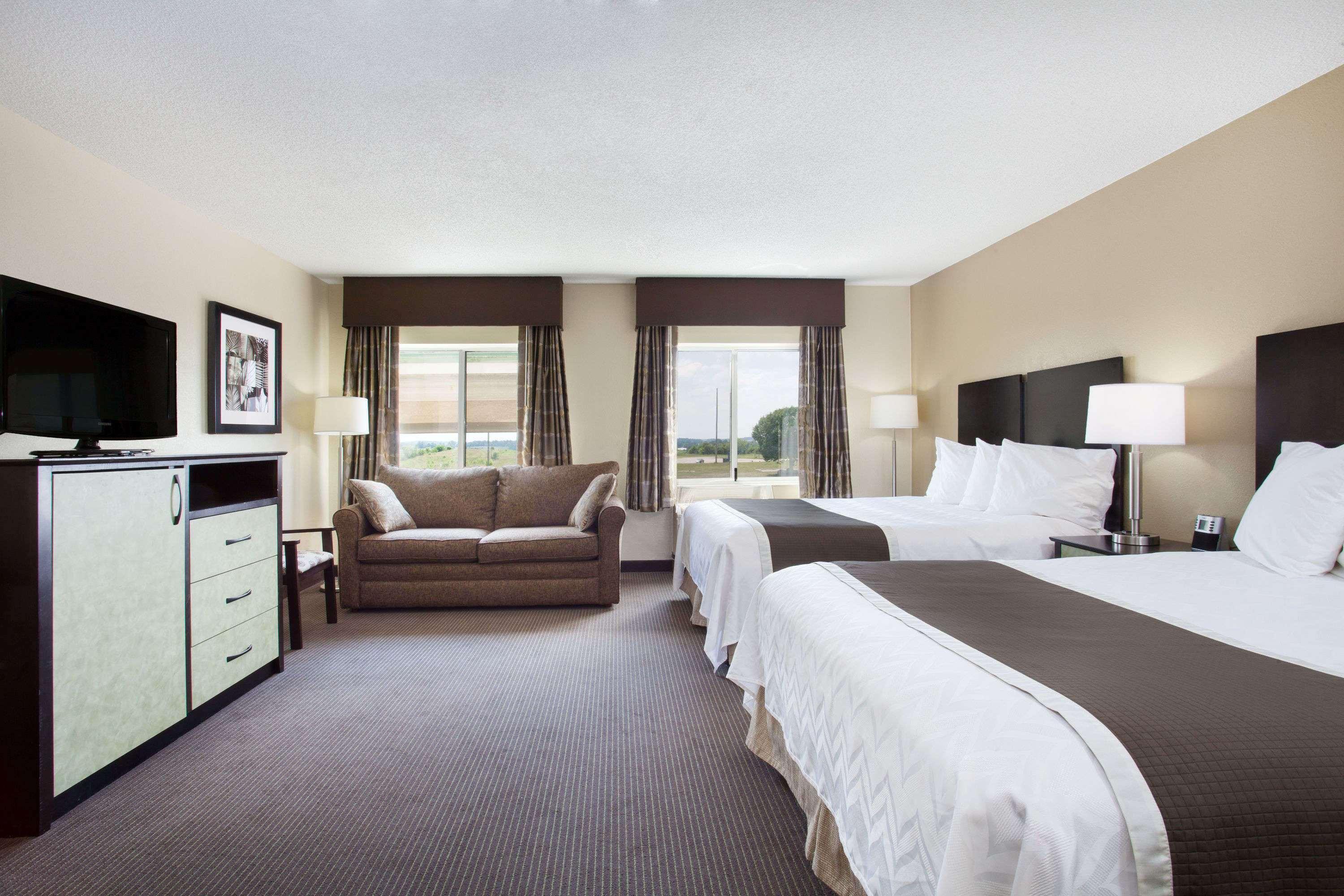 Baymont By Wyndham Dale Hotel Exterior photo