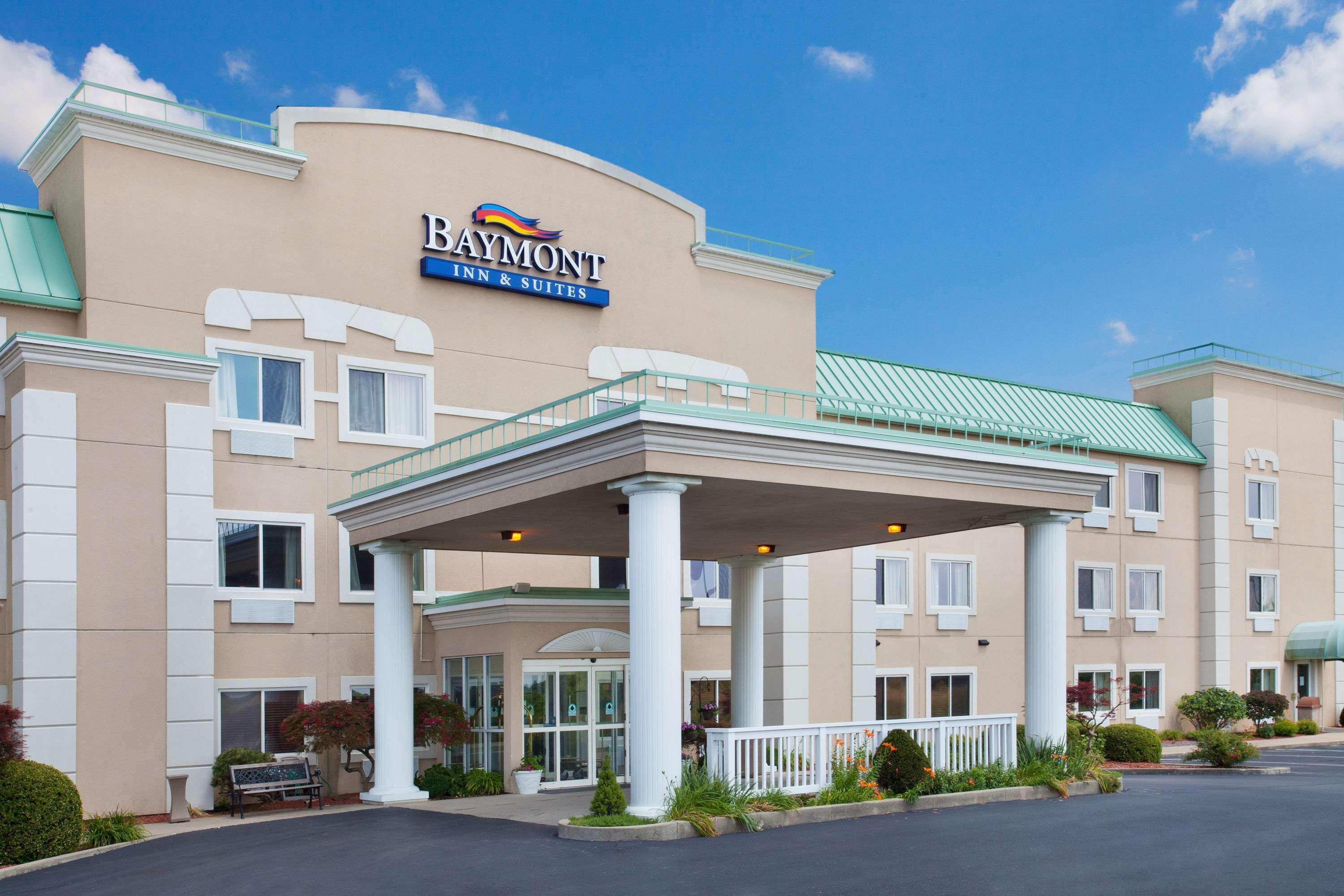 Baymont By Wyndham Dale Hotel Exterior photo